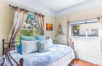 408 W Ortega St in Santa Barbara, CA - Building Photo - Building Photo