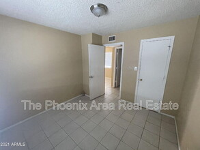 4820 E Willetta St in Phoenix, AZ - Building Photo - Building Photo