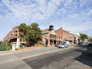 Georgetown Park Condominiums in Washington, DC - Foto de edificio - Building Photo