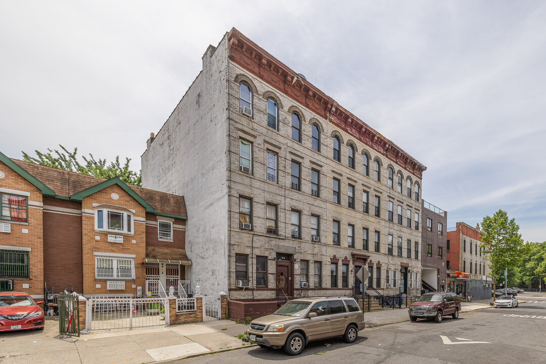 276 Chauncey St in Brooklyn, NY - Building Photo