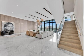 5500 Island Estates Dr in Aventura, FL - Building Photo - Building Photo