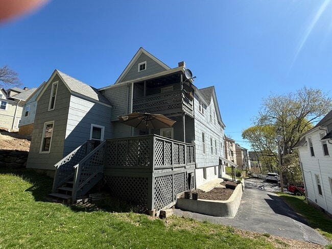 5 Arbor Vitae St in Worcester, MA - Building Photo - Building Photo