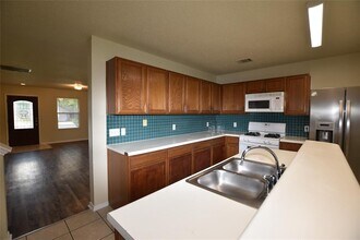 9707 Copper Creek Dr in Austin, TX - Building Photo - Building Photo