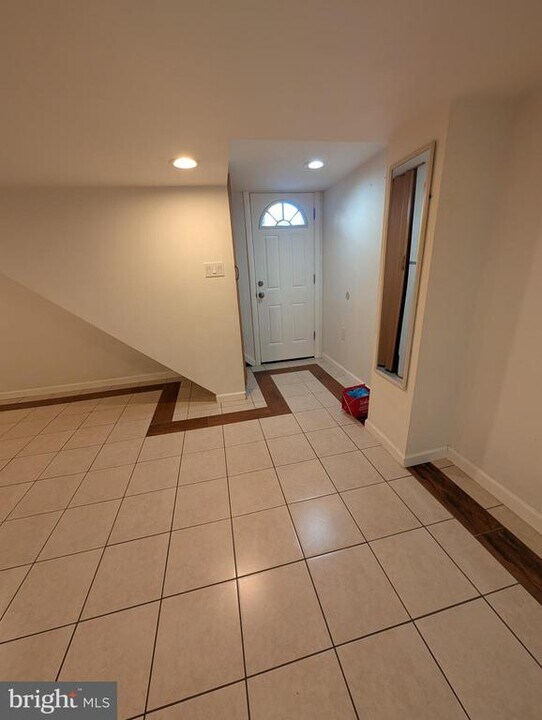 9000 Colesville Rd in Silver Spring, MD - Building Photo