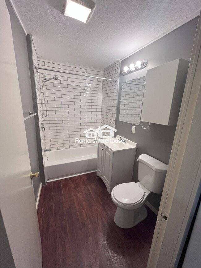 341 19th Ave NE in Minneapolis, MN - Building Photo - Building Photo