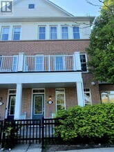 114 Harbourside Dr in Whitby, ON - Building Photo - Building Photo