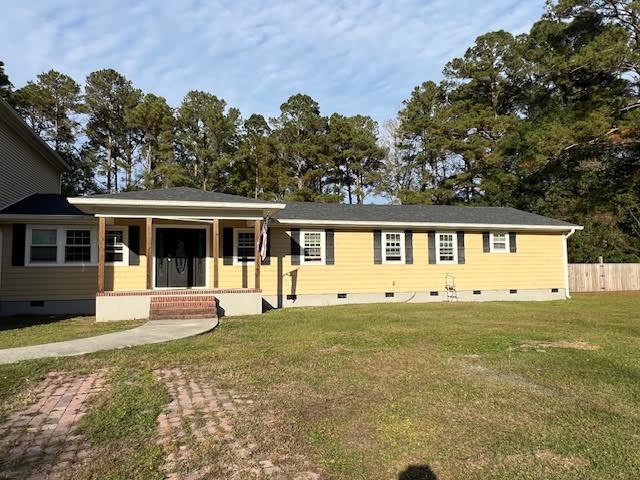 121 Gilbert Curry Dr in Castle Hayne, NC - Building Photo