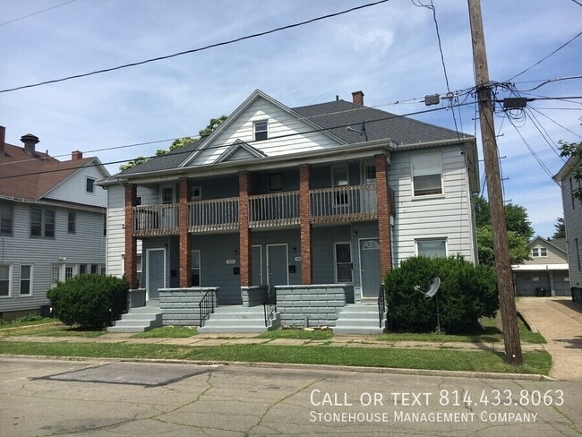 property at 1404 E 8th St