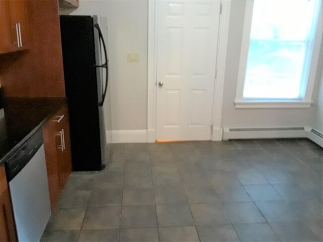 11 Beacon St, Unit 1