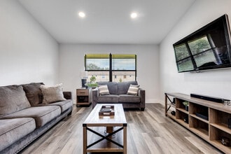 13155 Chadwick Ct in Wellington, FL - Foto de edificio - Building Photo