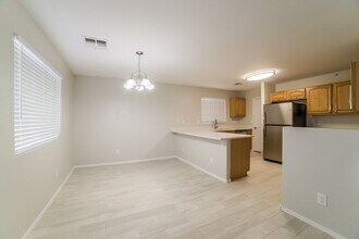 6815 N 129th Dr in Glendale, AZ - Building Photo - Building Photo
