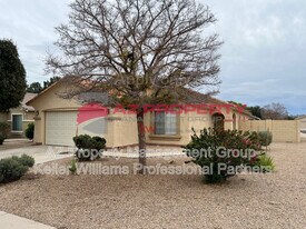 17863 W Calavar Rd in Surprise, AZ - Building Photo