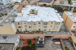 5810 Mission St in San Francisco, CA - Foto de edificio - Building Photo