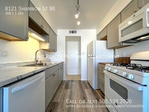8121 Shannon St NE in Albuquerque, NM - Building Photo - Building Photo