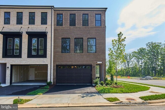 property at 42221 Shining Star Sq
