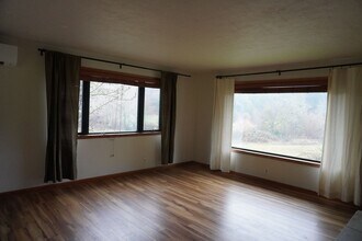 5716 Alki Rd in Vancouver, WA - Building Photo - Building Photo