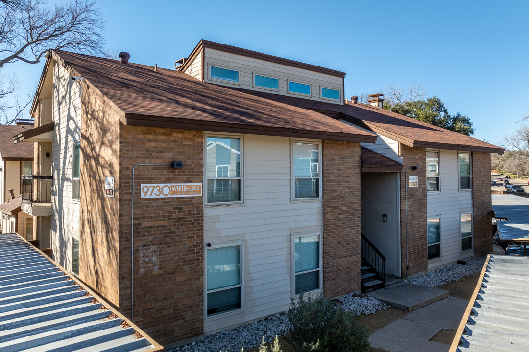 Creekside Collection of Winding Woods in Dallas, TX - Building Photo