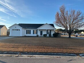 2400 Oban Ct in Wilmington, NC - Building Photo - Building Photo