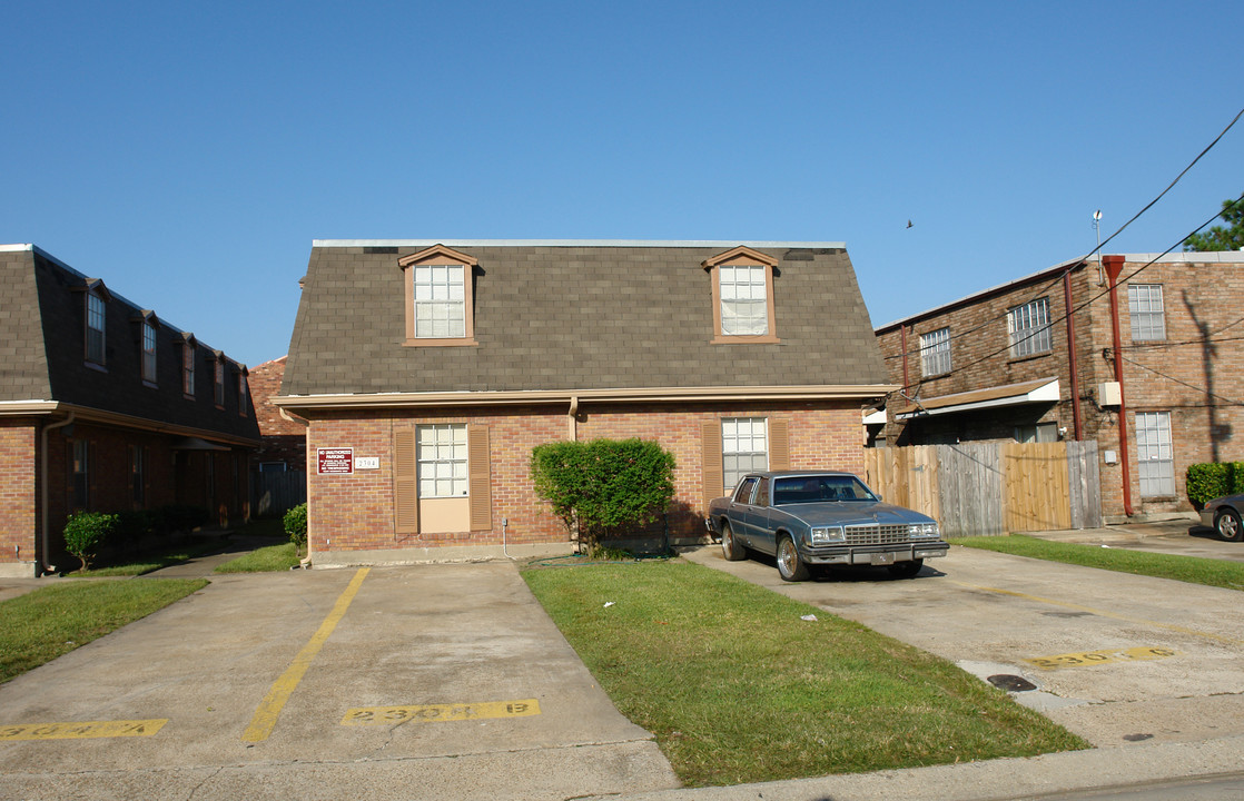 2304 Manson Ave in Metairie, LA - Building Photo