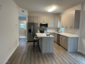 3320 Skyline Blvd in Cape Coral, FL - Building Photo - Building Photo