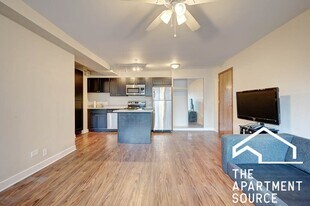 4180 N Marine Dr, Unit 3 in Chicago, IL - Building Photo