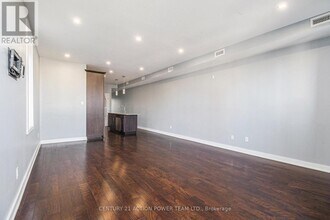 453 Booth St in Ottawa, ON - Building Photo - Building Photo