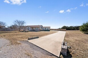 2301 Redbird Cove in Lago Vista, TX - Building Photo