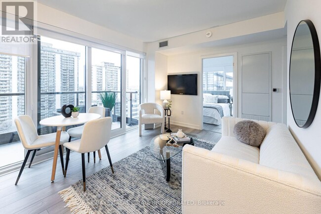 223-2223 Redpath Ave