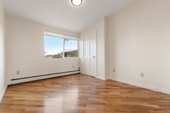 585 Shirley St in Winthrop, MA - Building Photo - Building Photo