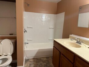 662 Bailey Dr in Mansfield, OH - Building Photo - Building Photo