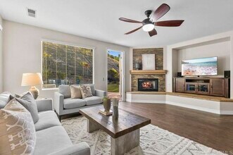 1152 Via Vera Cruz in San Marcos, CA - Building Photo - Building Photo