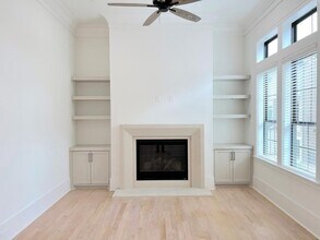 2122 Blalock Rd in Houston, TX - Building Photo - Building Photo