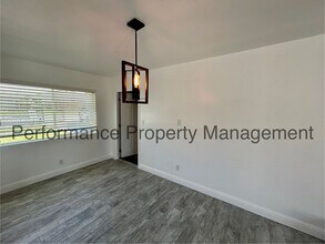 8617 Eucalyptus Dr in Bakersfield, CA - Building Photo - Building Photo