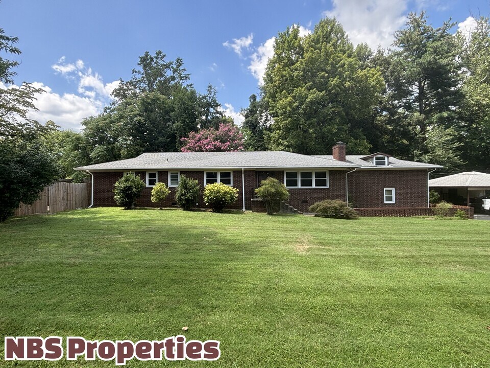 6919 Haverhill Dr NW in Knoxville, TN - Building Photo