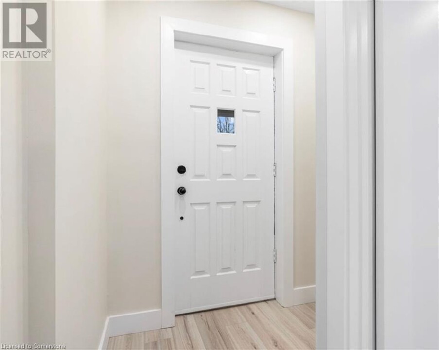 264 Thayer Ave in Hamilton, ON - Building Photo