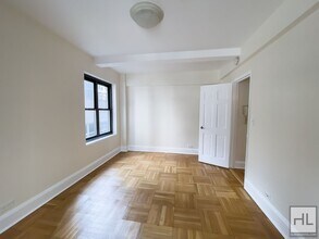 EAST 56 STREET in New York, NY - Foto de edificio - Building Photo