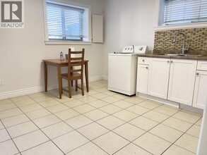 3787 Elmwood St in Burnaby, BC - Building Photo - Building Photo