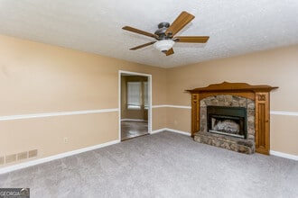 5851 Taylor Creek Dr in Canton, GA - Building Photo - Building Photo