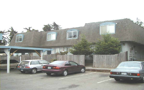 The Meadows Apartments in Cotati, CA - Foto de edificio - Building Photo