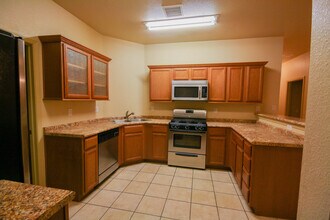 5806 Redstone Rim Dr in El Paso, TX - Building Photo - Building Photo