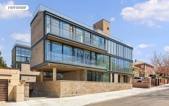 18-11 21st Dr in Queens, NY - Foto de edificio - Building Photo