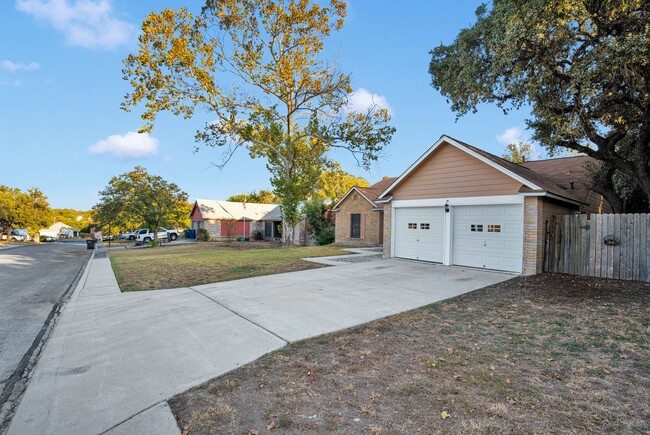 9218 Greens Point in San Antonio, TX - Building Photo - Building Photo