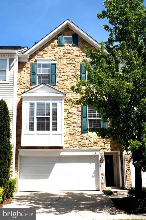 43670 St Helena Terrace in Ashburn, VA - Foto de edificio - Building Photo