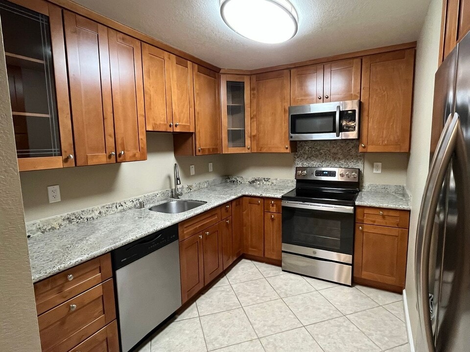 47112 Warm Springs Blvd in Fremont, CA - Building Photo