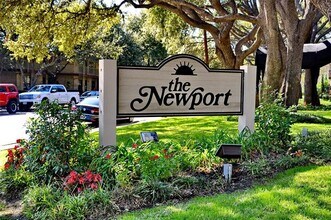 5909 Birchbrook Dr in Dallas, TX - Foto de edificio - Building Photo