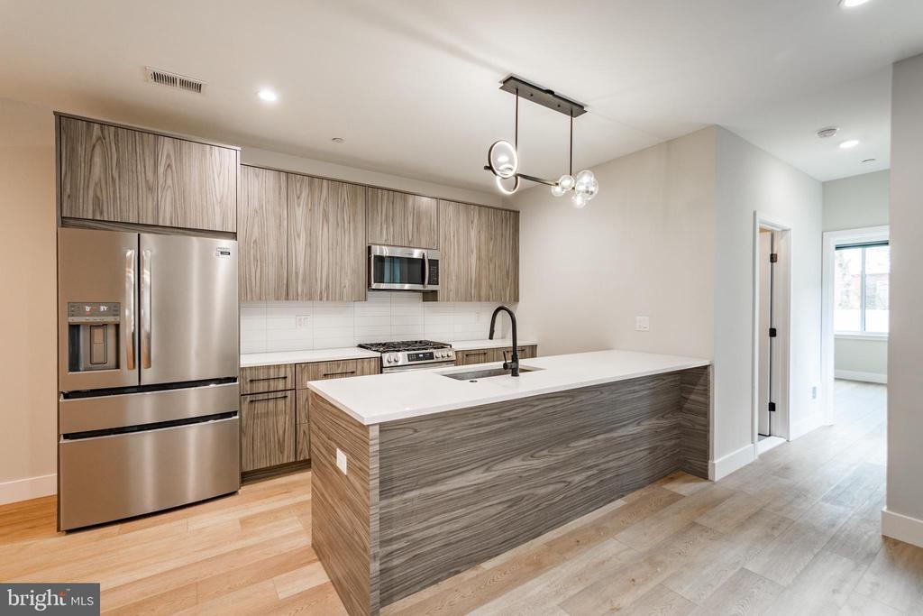 626 W Norris St in Philadelphia, PA - Building Photo