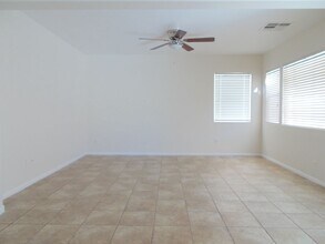 7542 S Desert Lupine St in Las Vegas, NV - Building Photo - Building Photo