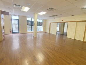 136-16 35th Ave in Queens, NY - Foto de edificio - Building Photo