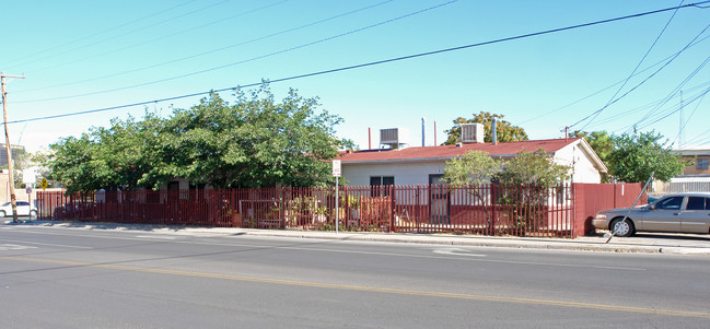 Las Casitas in El Paso, TX - Building Photo - Building Photo