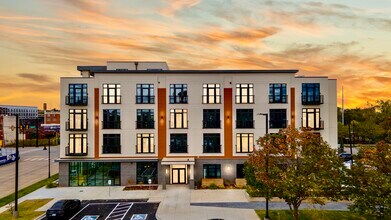 One Eleven Greenwood in Tulsa, OK - Building Photo - Building Photo